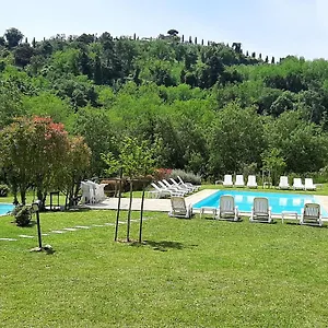 https://tenuta-degli-obizzi-montecarlo.it-tuscanyhotel.com